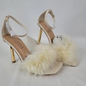 IVORY JOURNEE COLLECTION ODETE PUMPS NEVER WORN BRAND NEW